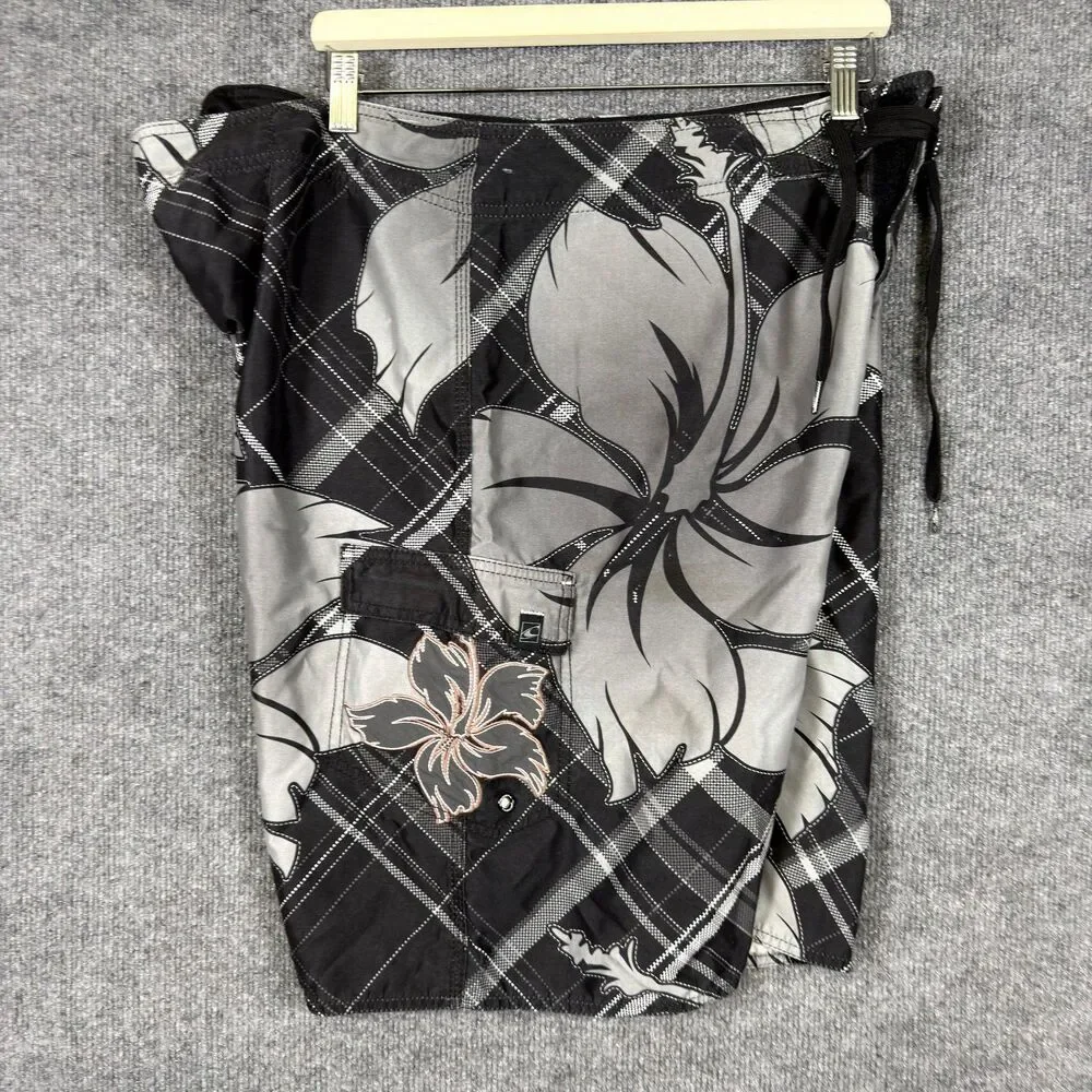 O'Neill Men's Board Shorts Size 38 Black Gray Plaid Hibiscus Floral Y2K Grunge